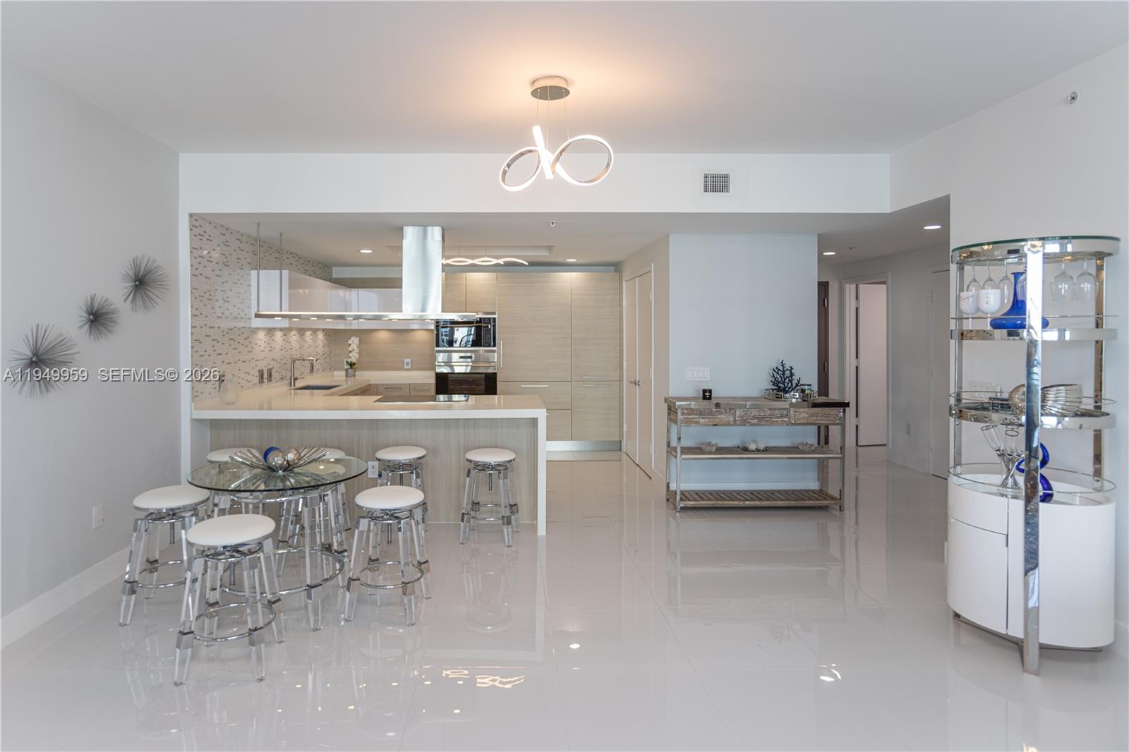 17111 Biscayne Blvd #505, North Miami Beach FL 33160