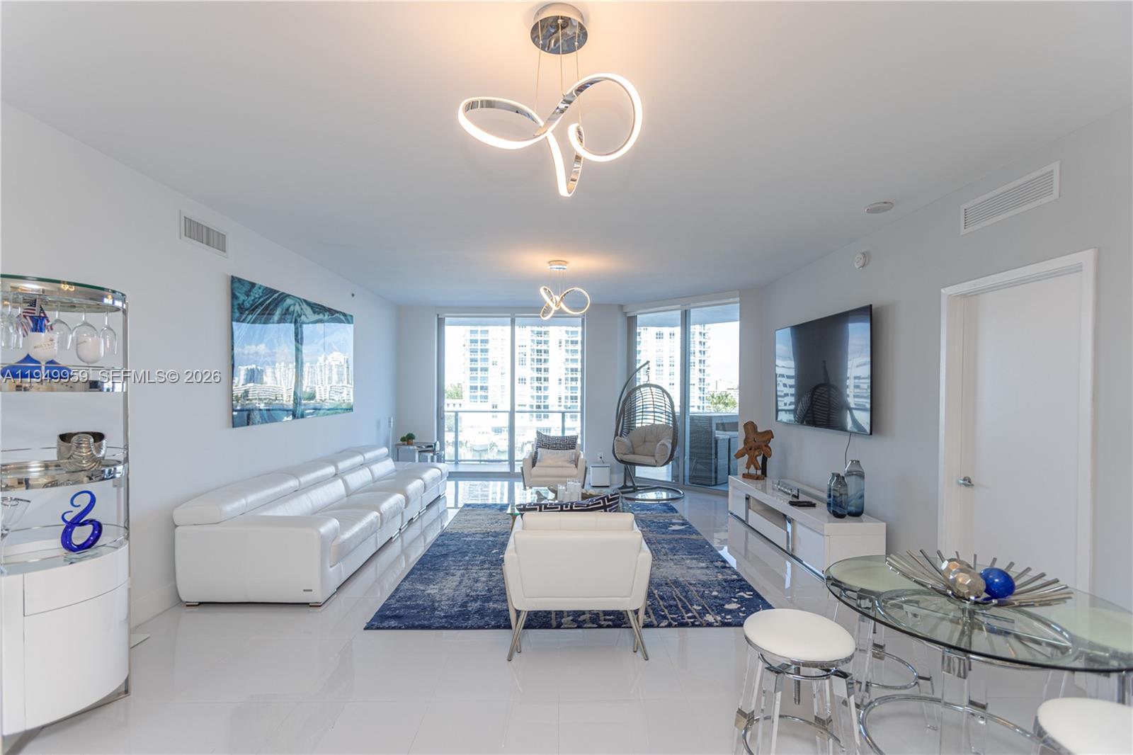 17111 Biscayne Blvd #505, North Miami Beach FL 33160