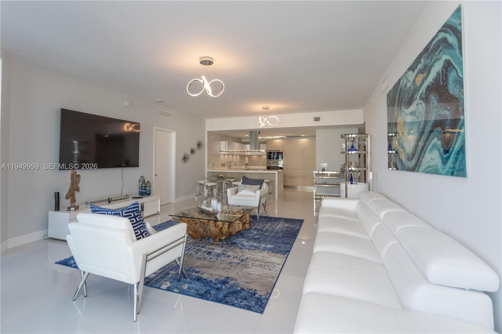 17111 Biscayne Blvd #505, North Miami Beach FL 33160