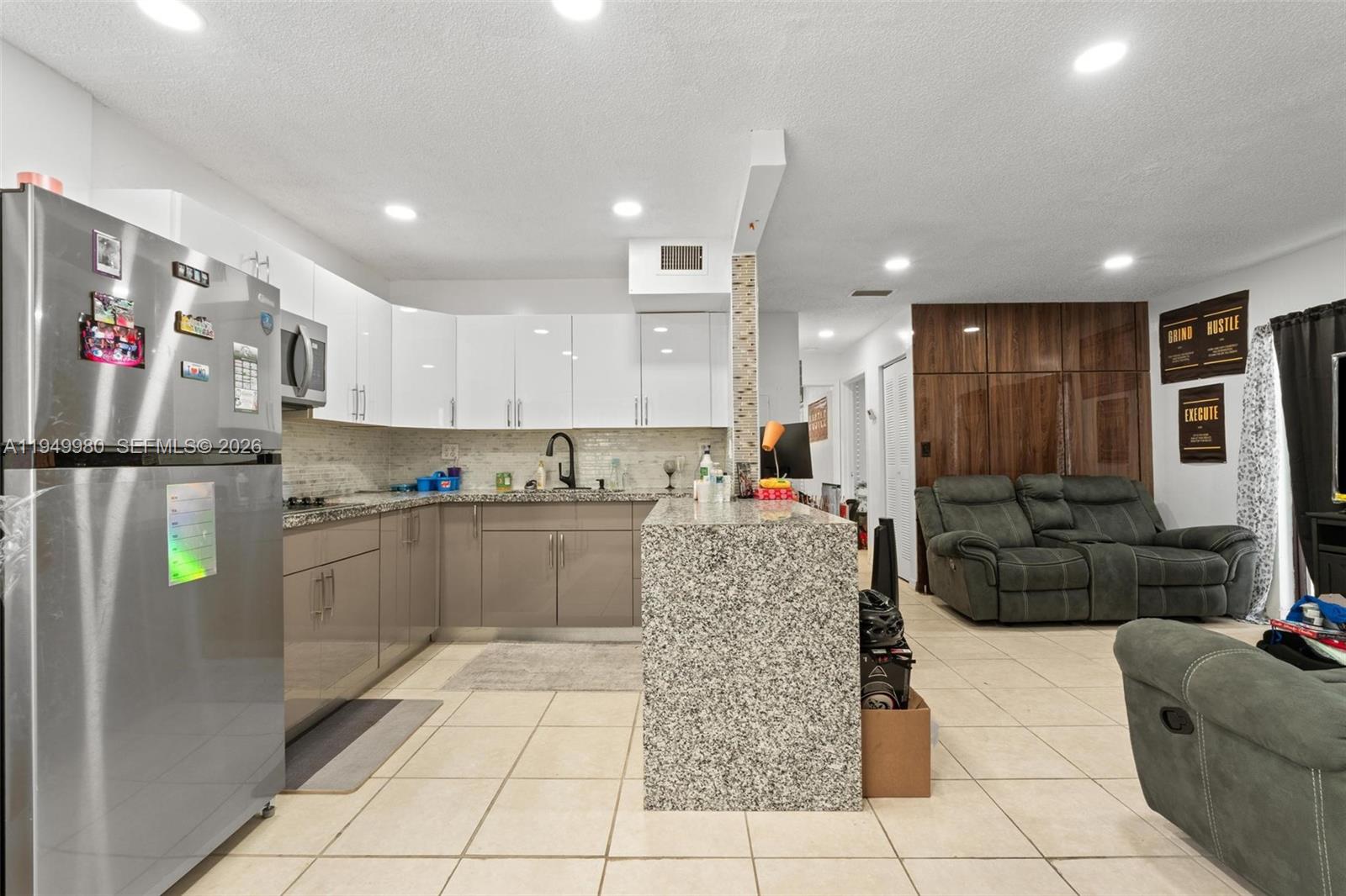475 NW 210th St #201, Miami Gardens FL 33169