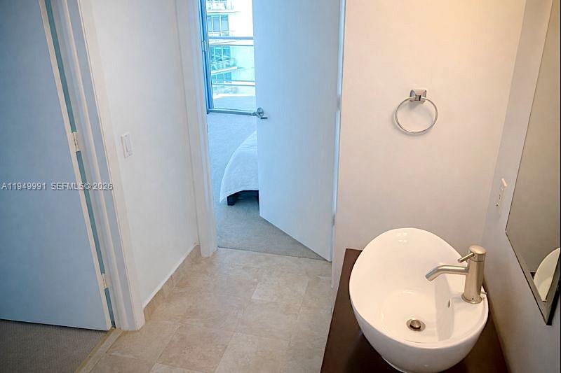 350 S Miami Ave #2215, Miami FL 33130