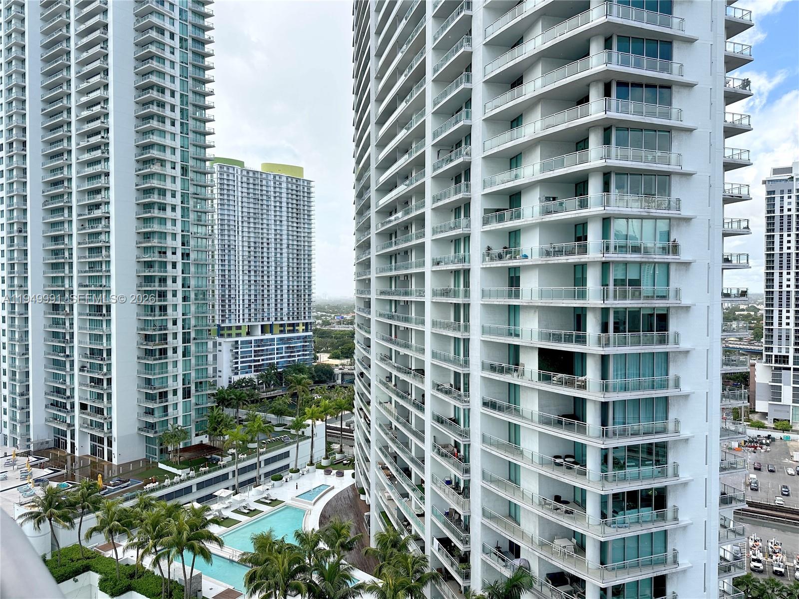350 S Miami Ave #2215, Miami FL 33130