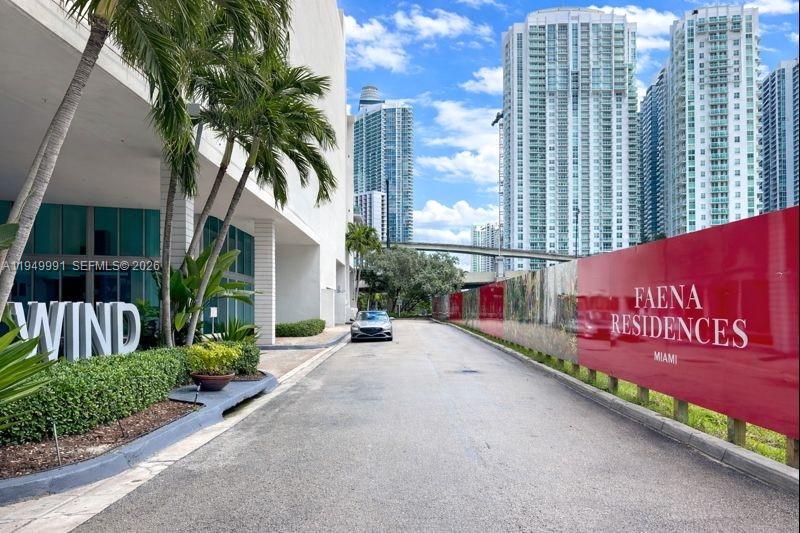 350 S Miami Ave #2215, Miami FL 33130