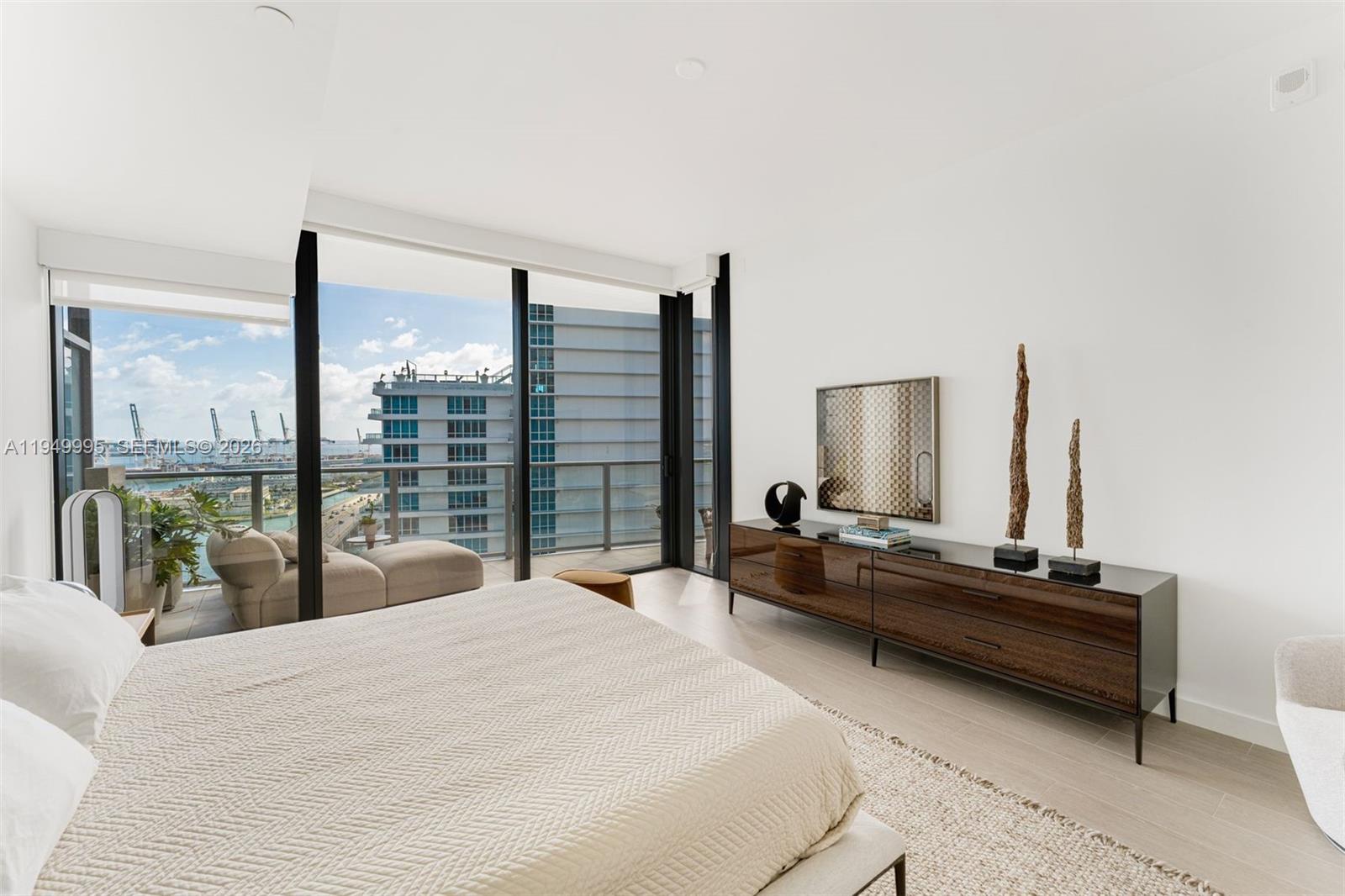 500 Alton Rd #2004, Miami Beach FL 33139