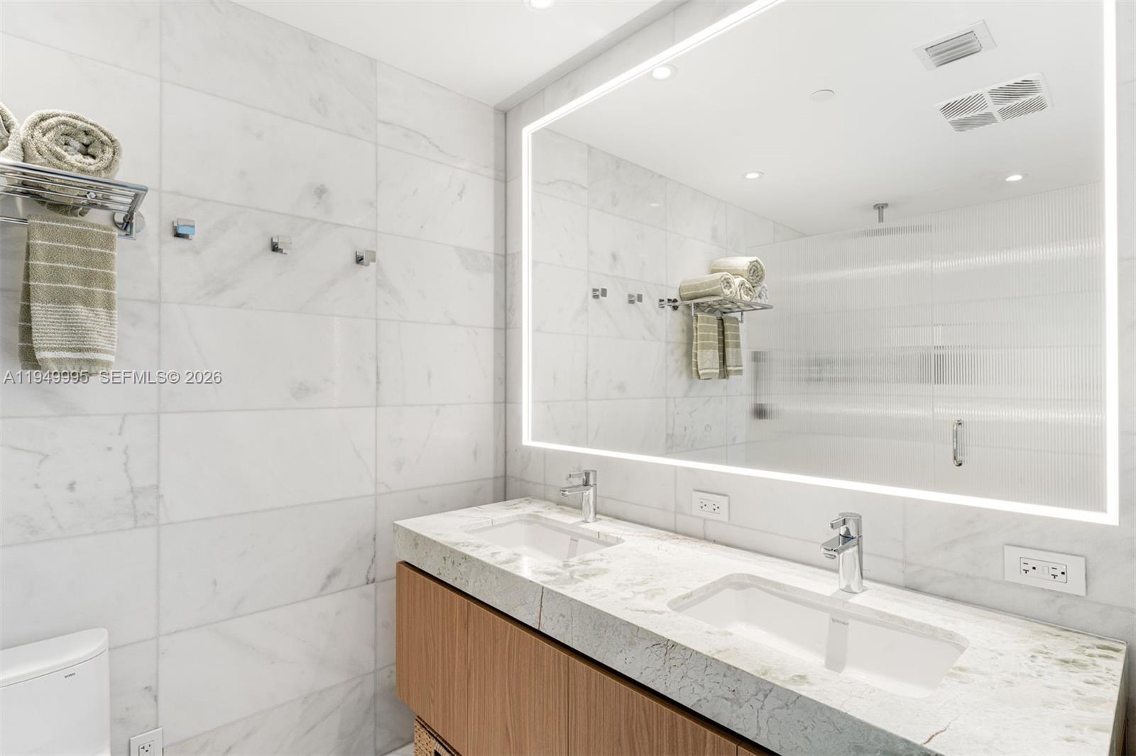 500 Alton Rd #2004, Miami Beach FL 33139