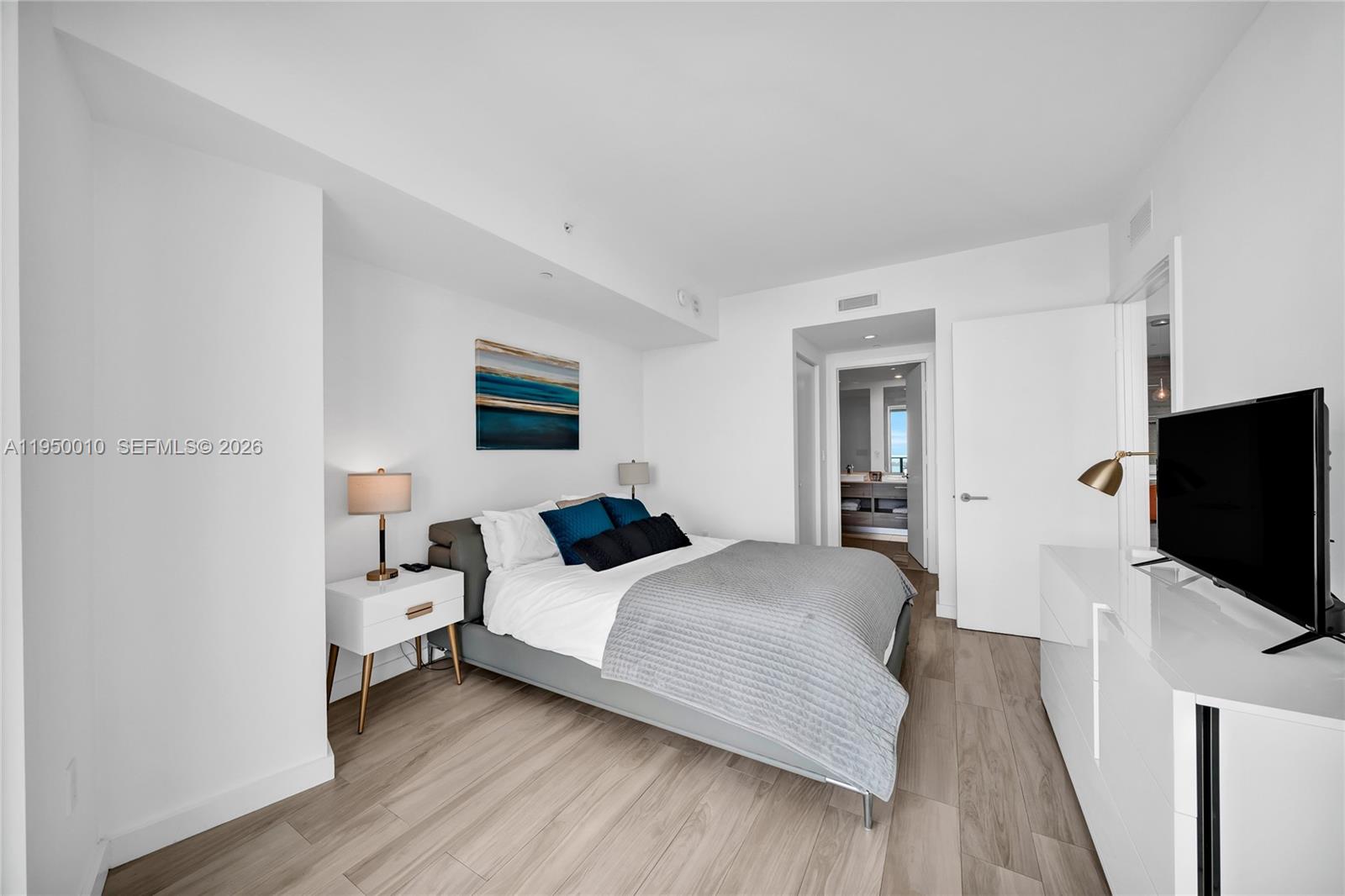 1300 S Miami Ave #4402, Miami FL 33130