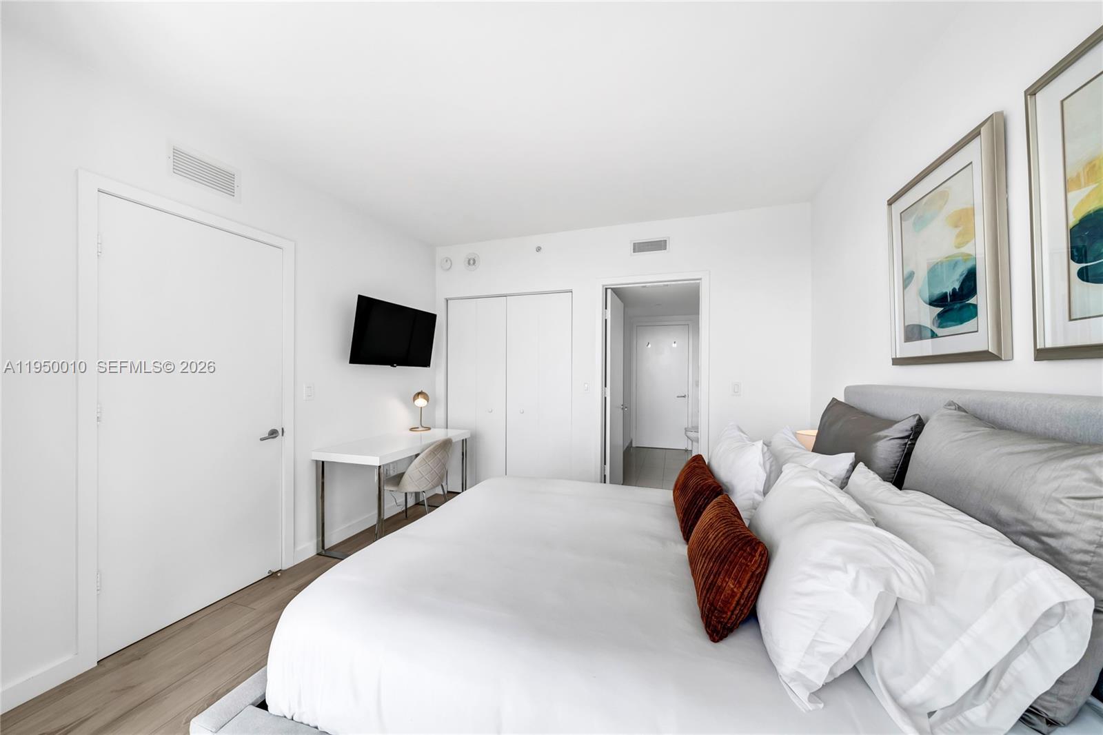 1300 S Miami Ave #4402, Miami FL 33130