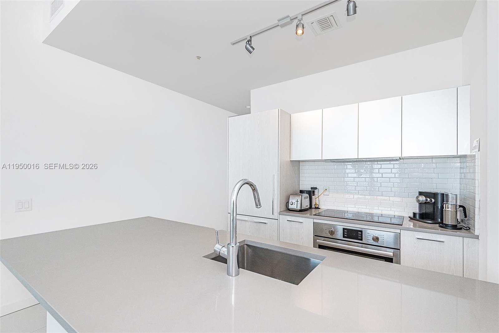 501 NE 31st St #PH4404, Miami FL 33137