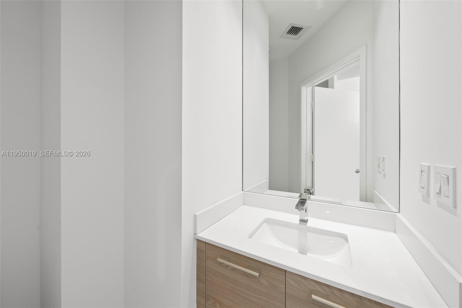 1300 S Miami Ave #PH5109, Miami FL 33130