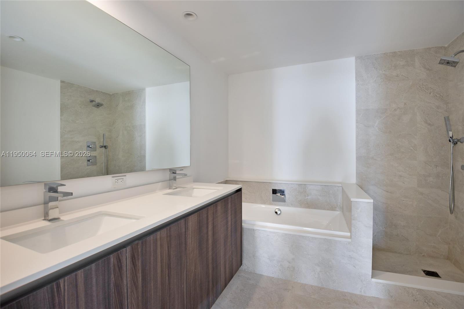 488 NE 18th St #4412, Miami FL 33132