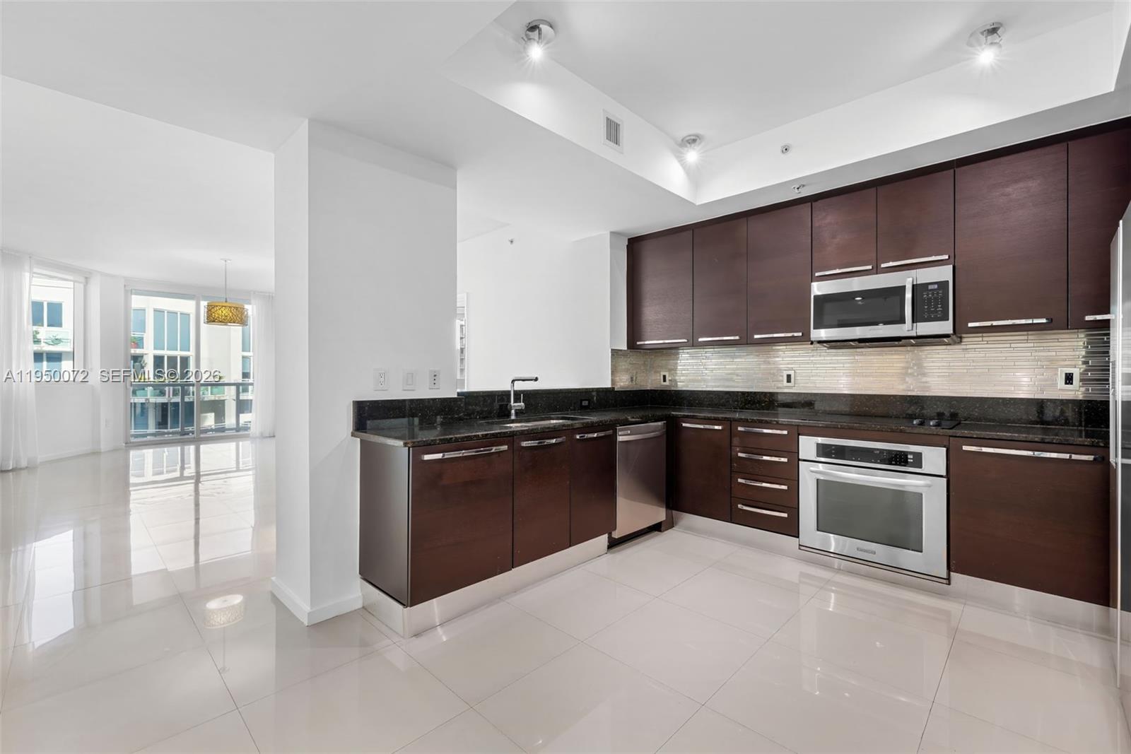 3030 NE 188th St #606, Aventura FL 33180