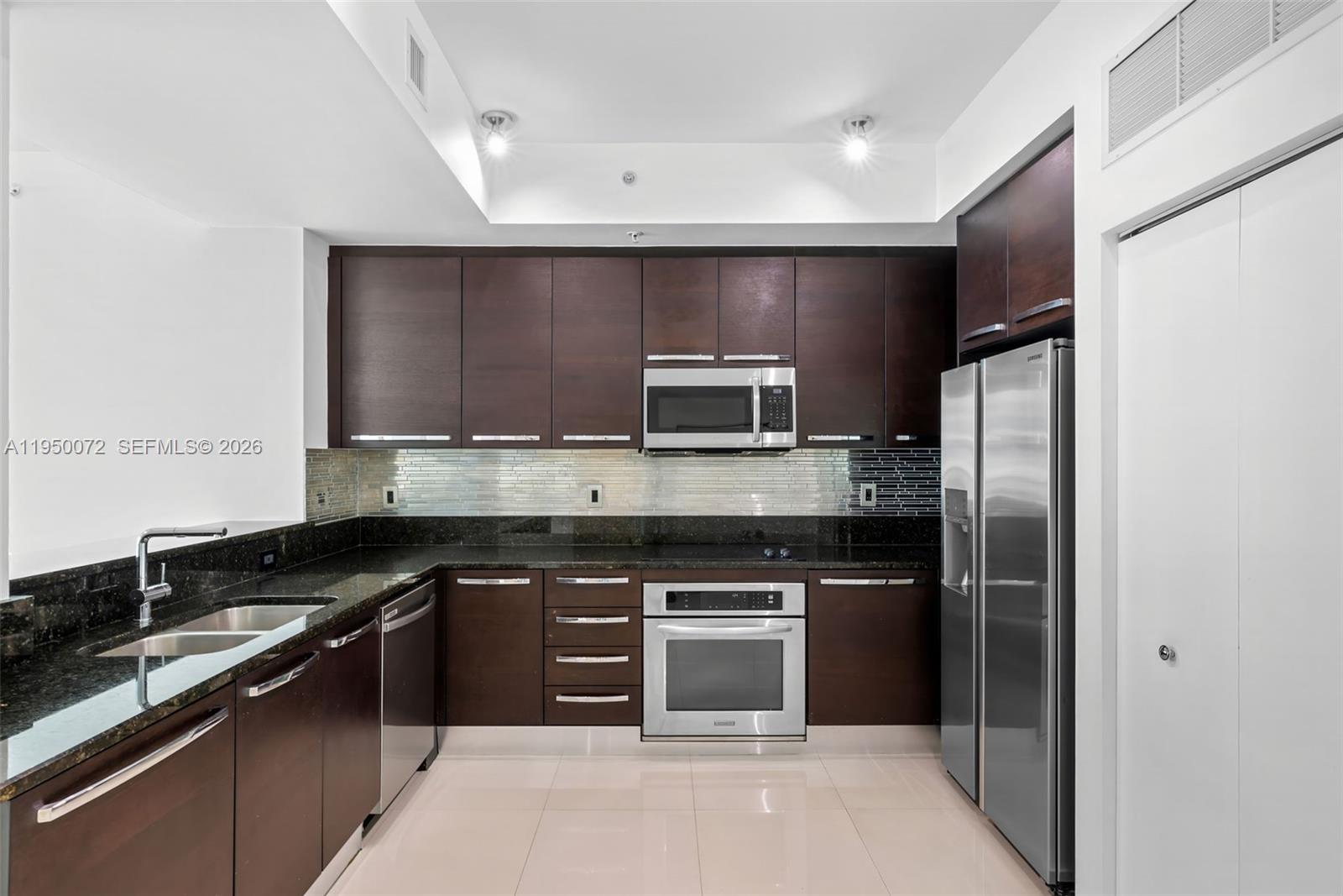 3030 NE 188th St #606, Aventura FL 33180