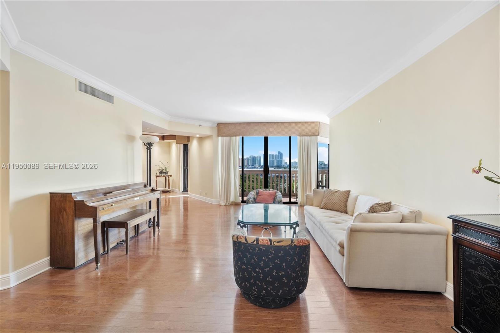 1000 E Island Blvd #803, Aventura FL 33160