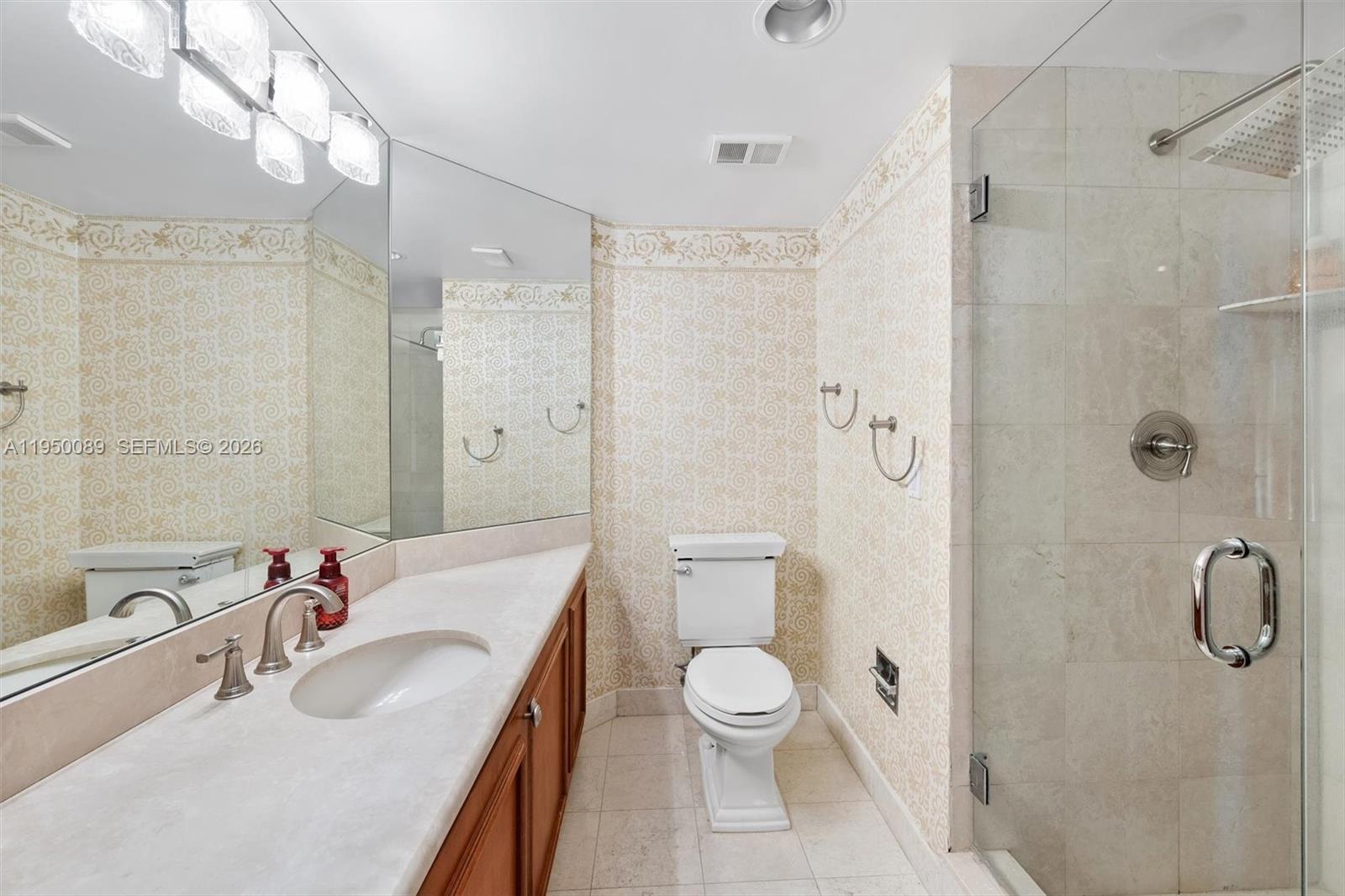 1000 E Island Blvd #803, Aventura FL 33160