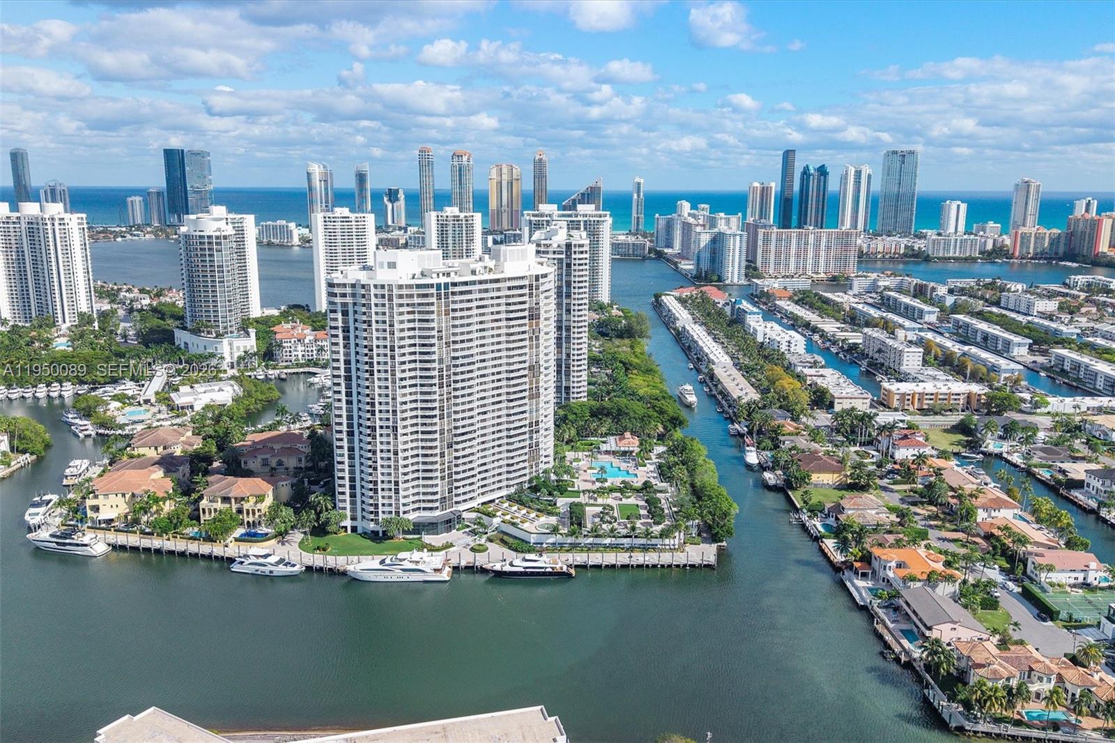 1000 E Island Blvd #803, Aventura FL 33160