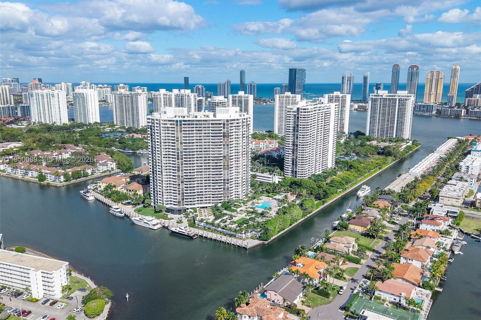 1000 E Island Blvd #803, Aventura FL 33160