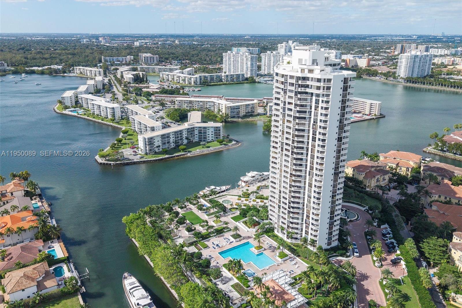 1000 E Island Blvd #803, Aventura FL 33160