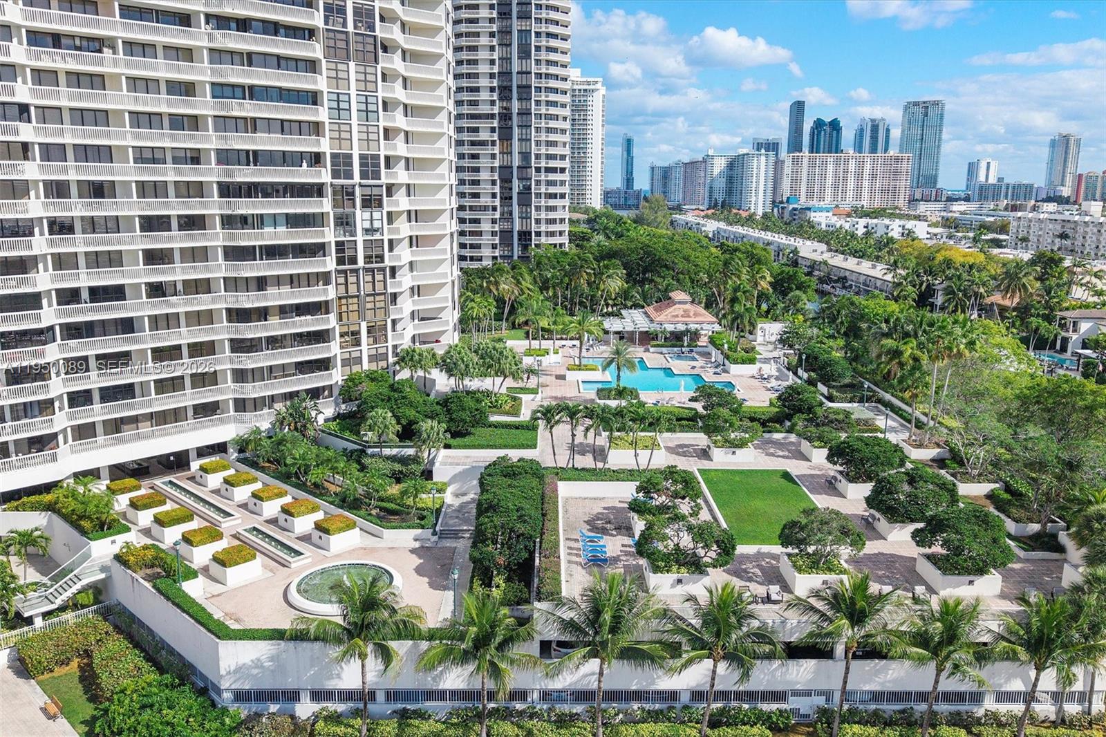 1000 E Island Blvd #803, Aventura FL 33160