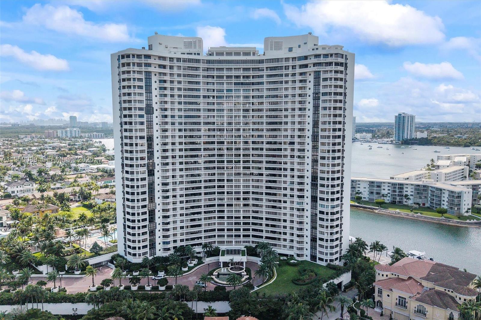1000 E Island Blvd #803, Aventura FL 33160
