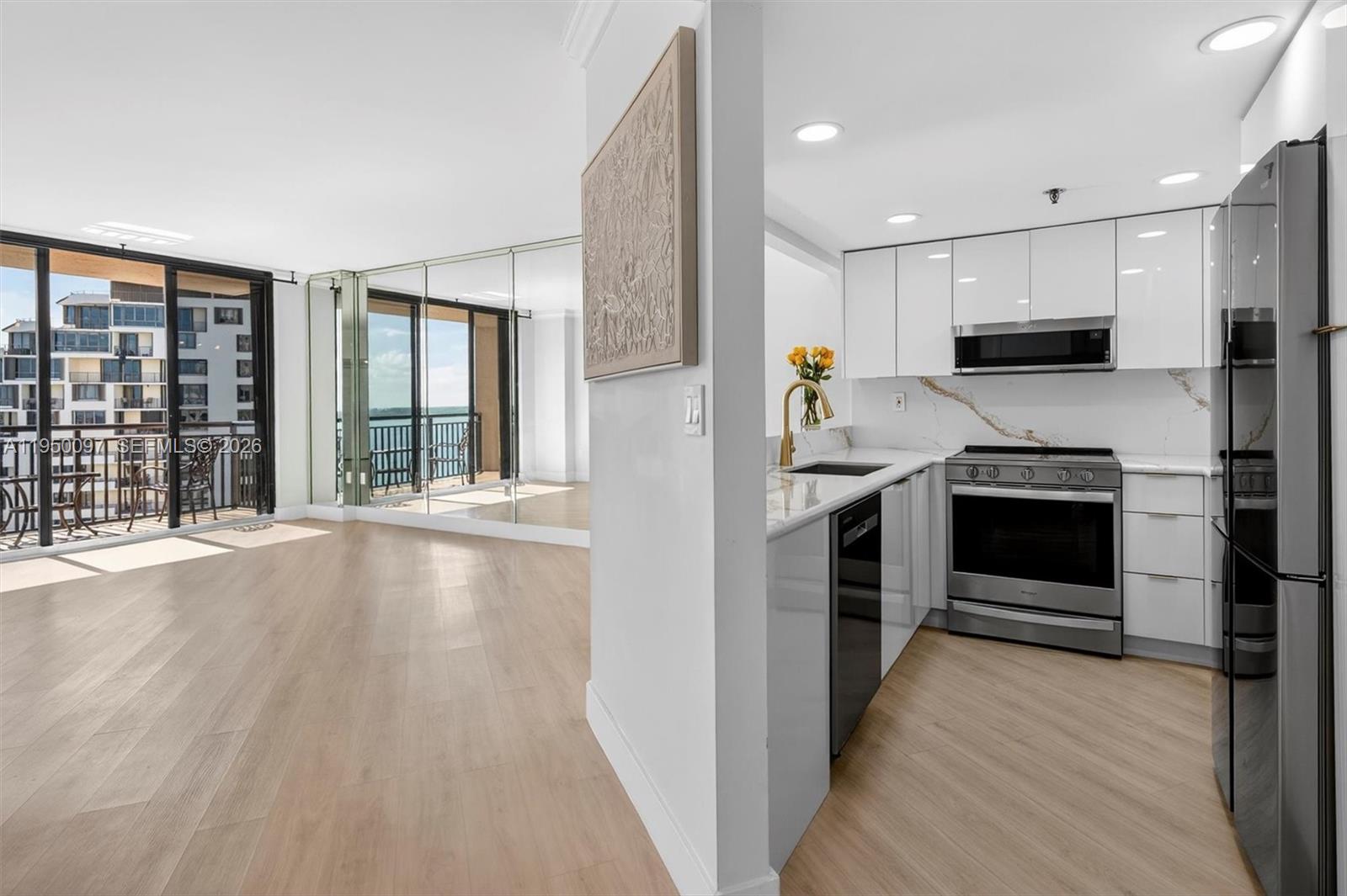 540 Brickell Key Dr #1715, Miami FL 33131