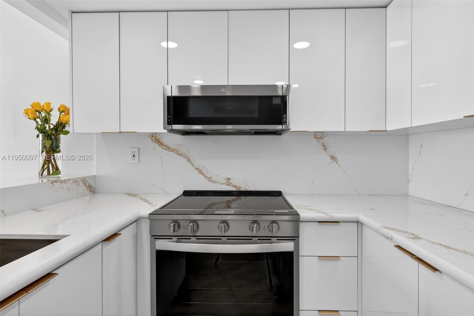540 Brickell Key Dr #1715, Miami FL 33131