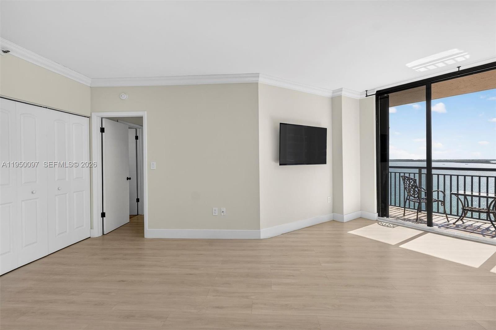 540 Brickell Key Dr #1715, Miami FL 33131