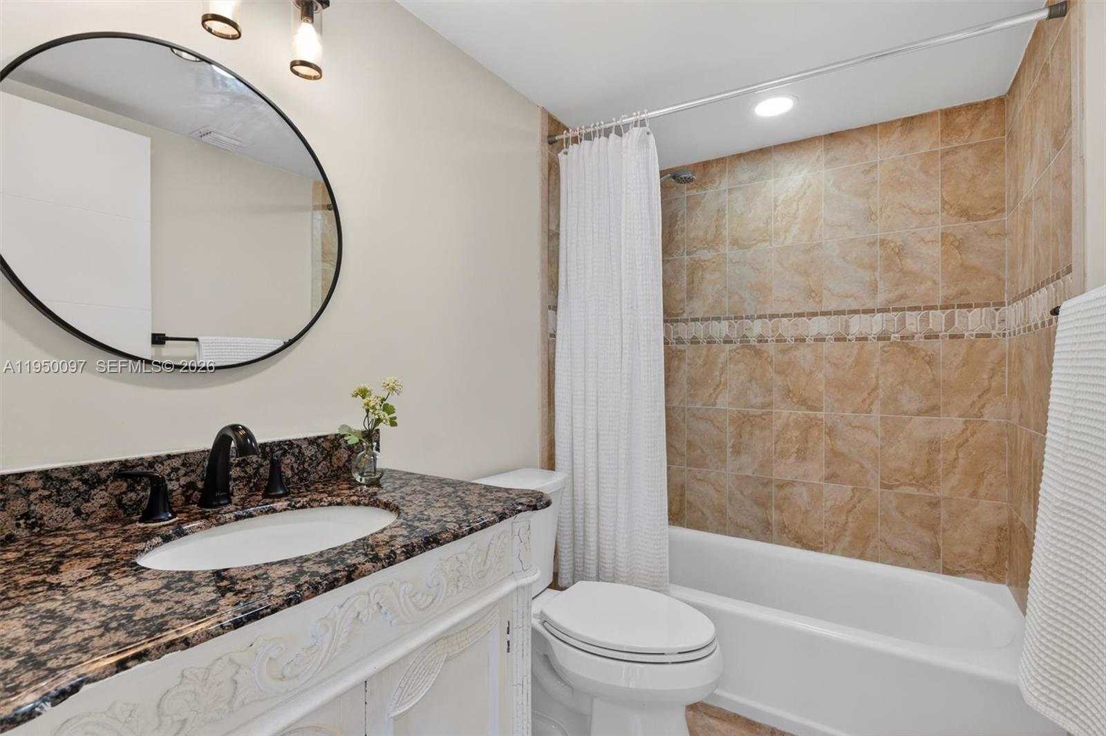 540 Brickell Key Dr #1715, Miami FL 33131