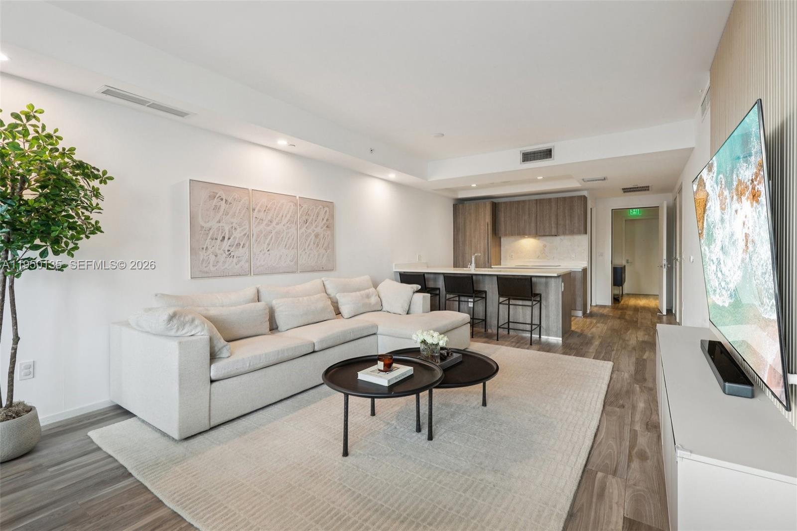 801 S Miami Ave #3802, Miami FL 33130