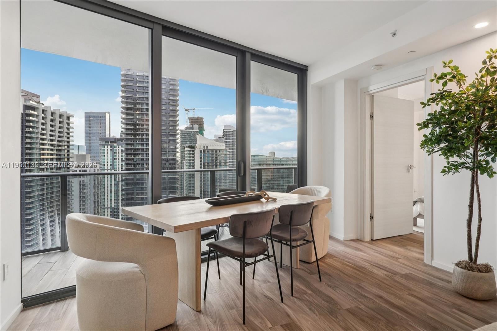 801 S Miami Ave #3802, Miami FL 33130
