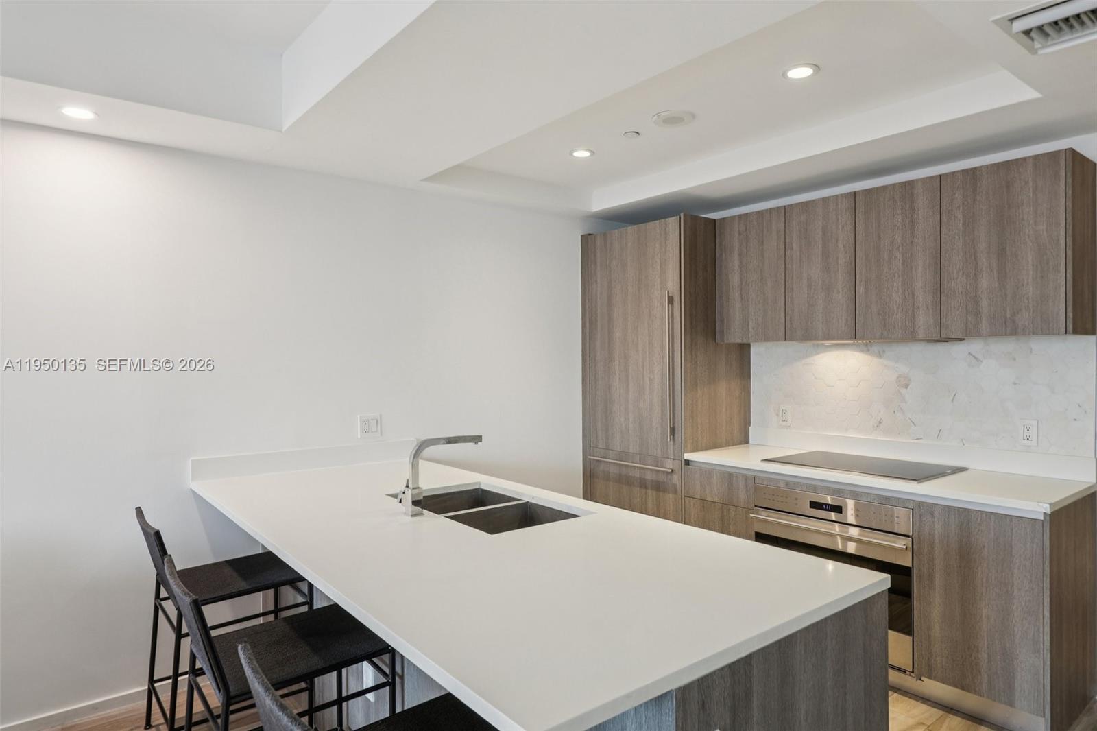 801 S Miami Ave #3802, Miami FL 33130
