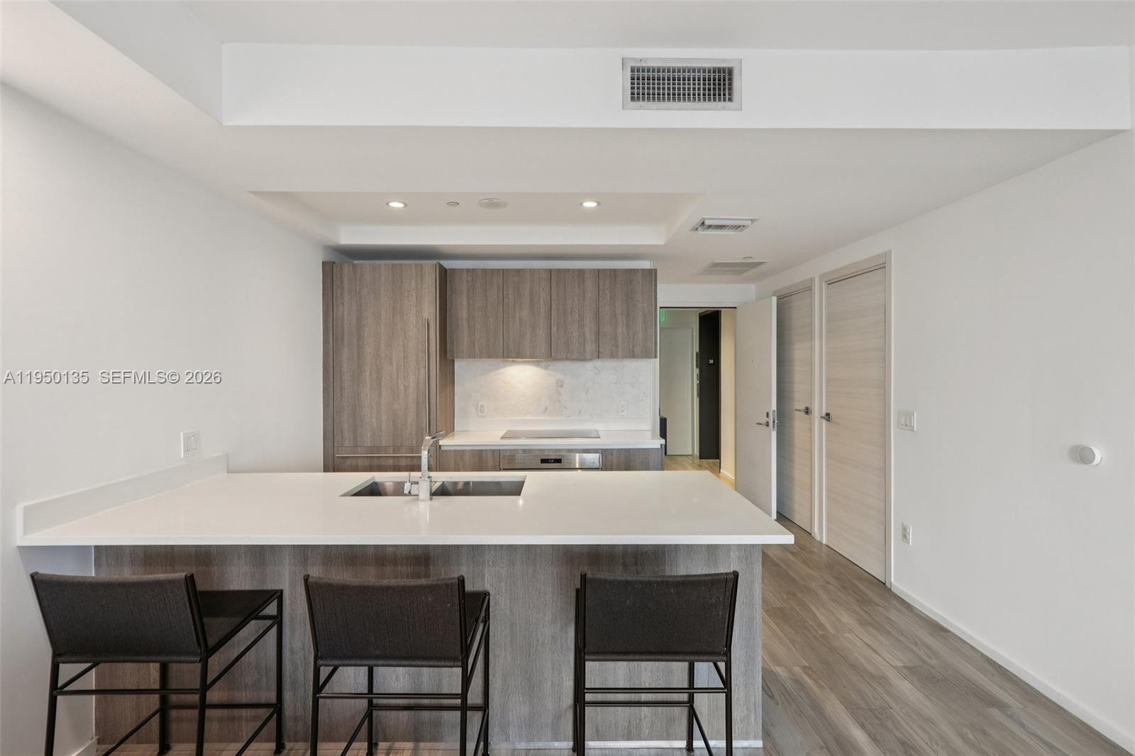 801 S Miami Ave #3802, Miami FL 33130