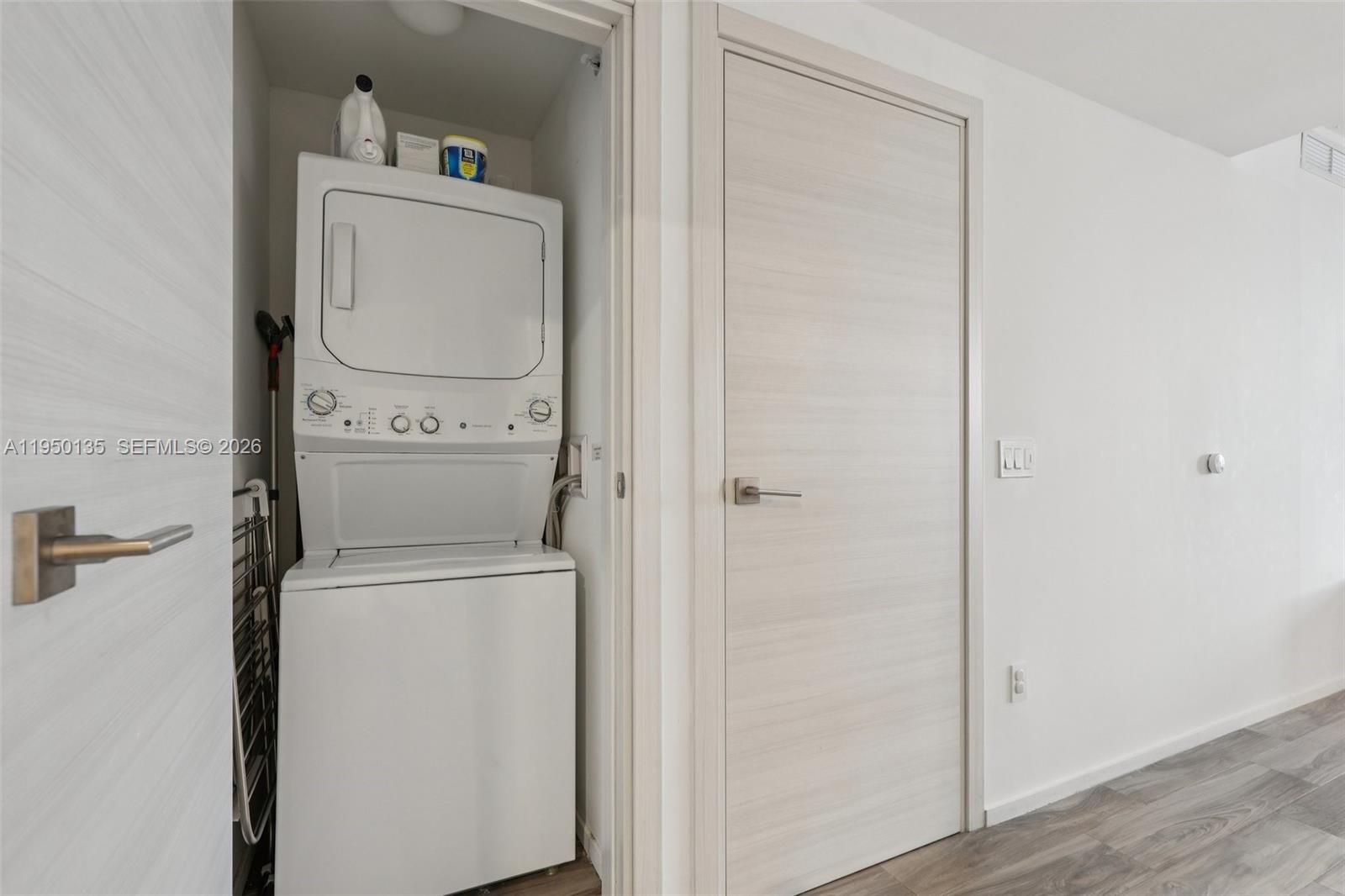801 S Miami Ave #3802, Miami FL 33130