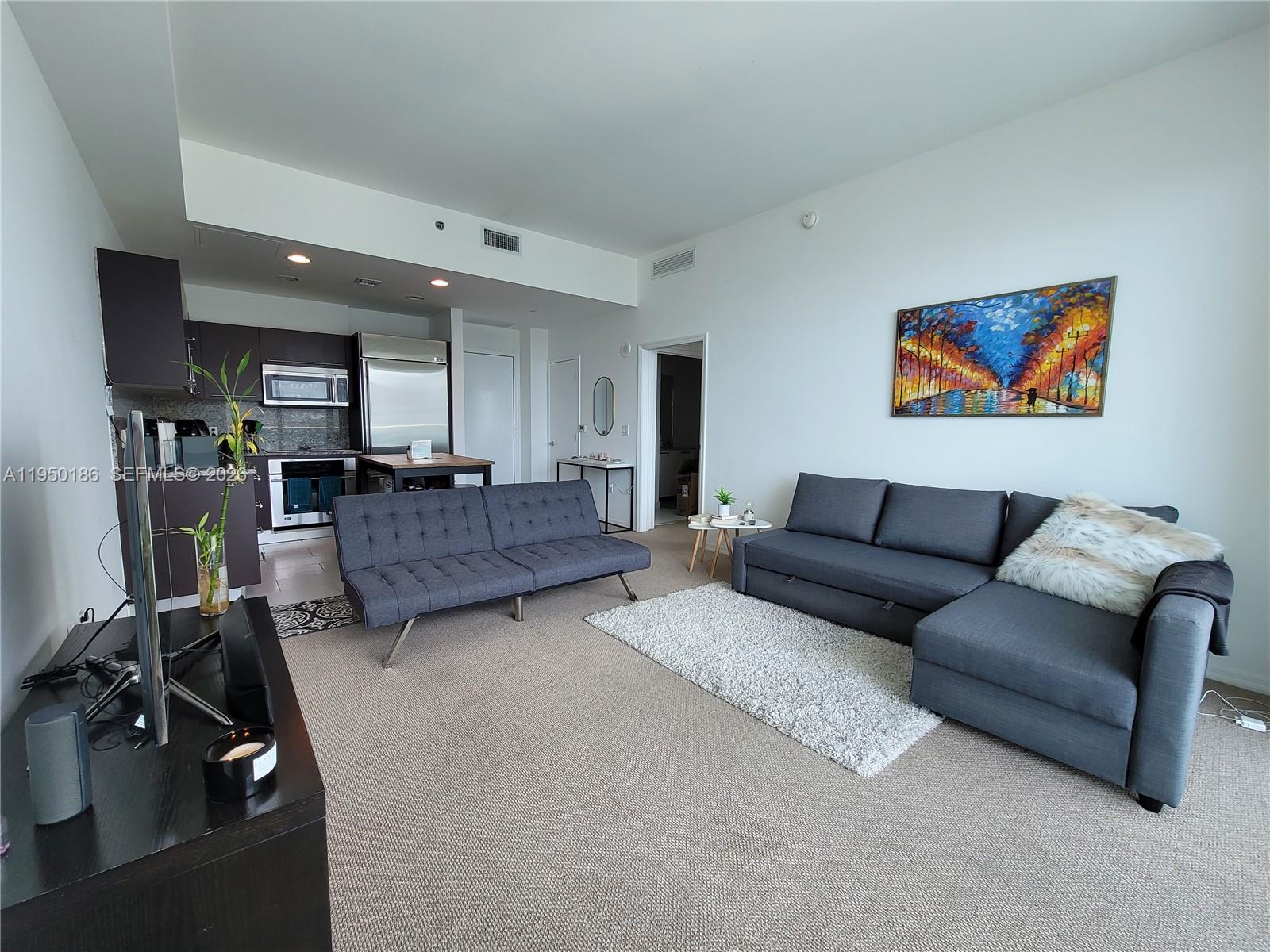 950 Brickell Bay Dr #4108, Miami FL 33131