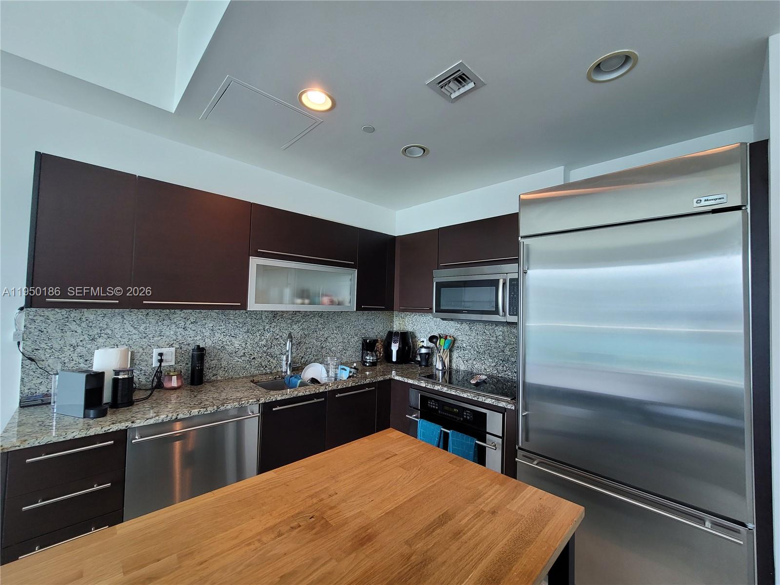 950 Brickell Bay Dr #4108, Miami FL 33131
