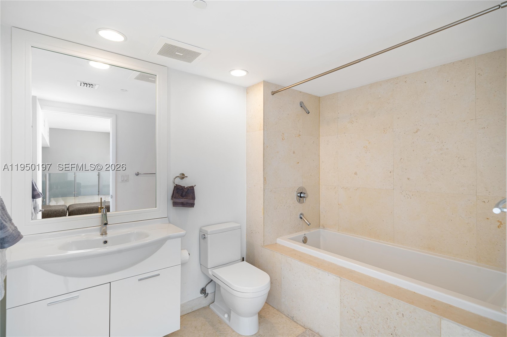 495 Brickell #5705, Miami FL 33131