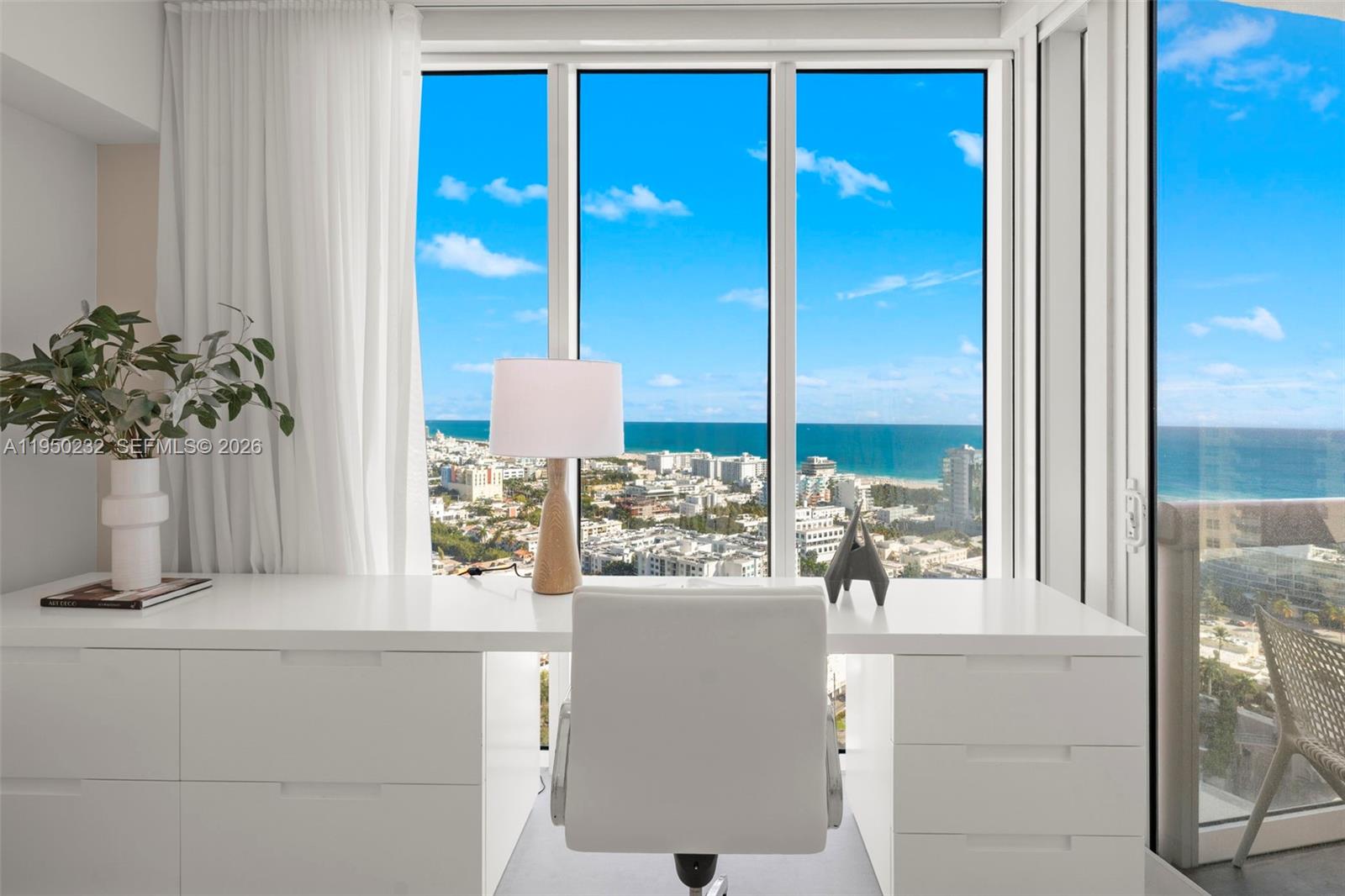 1000 S Pointe Dr #2802, Miami Beach FL 33139
