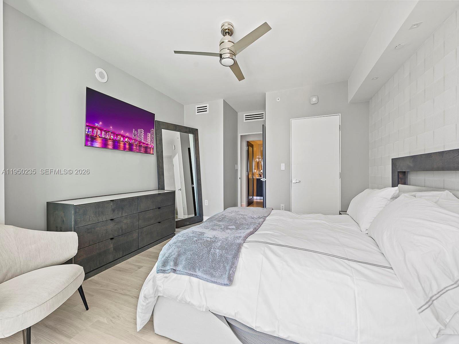 500 Brickell Ave #2203, Miami FL 33131