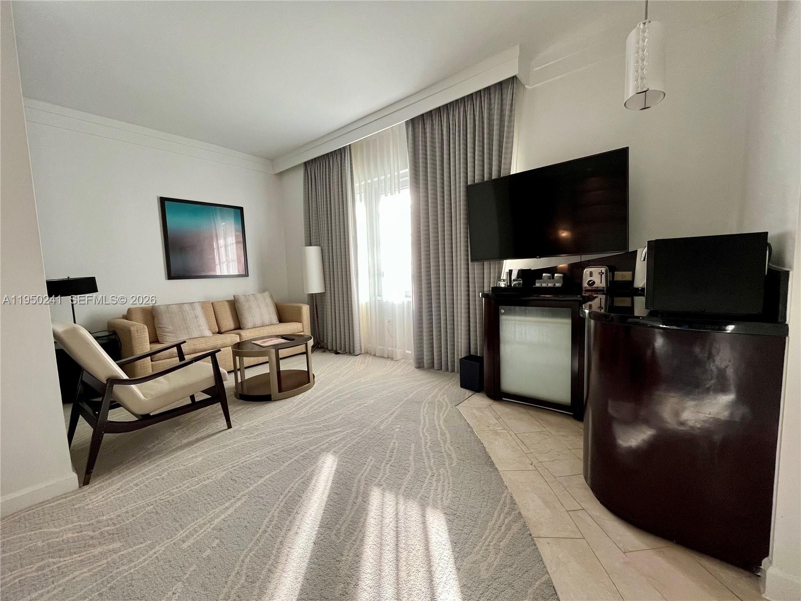 4391 Collins Ave #419, Miami Beach FL 33140