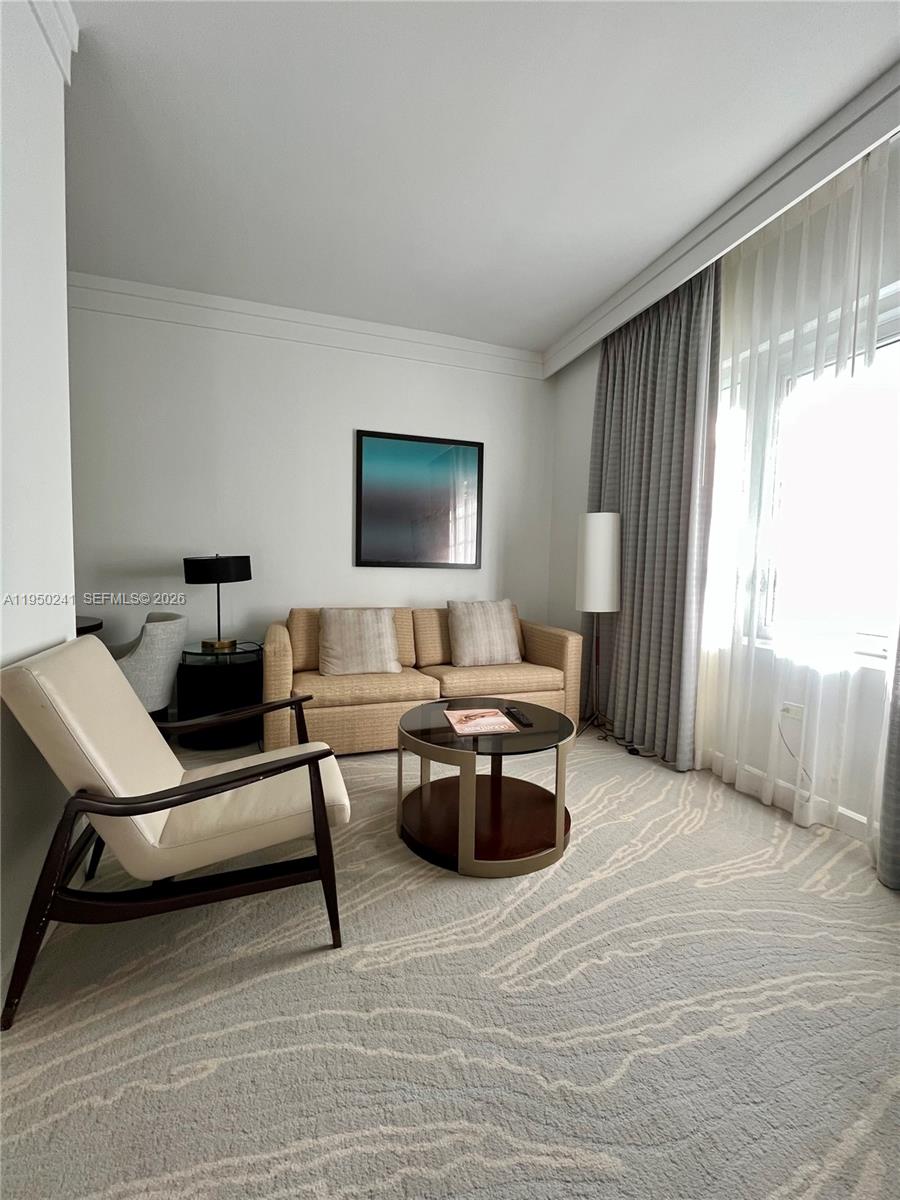 4391 Collins Ave #419, Miami Beach FL 33140