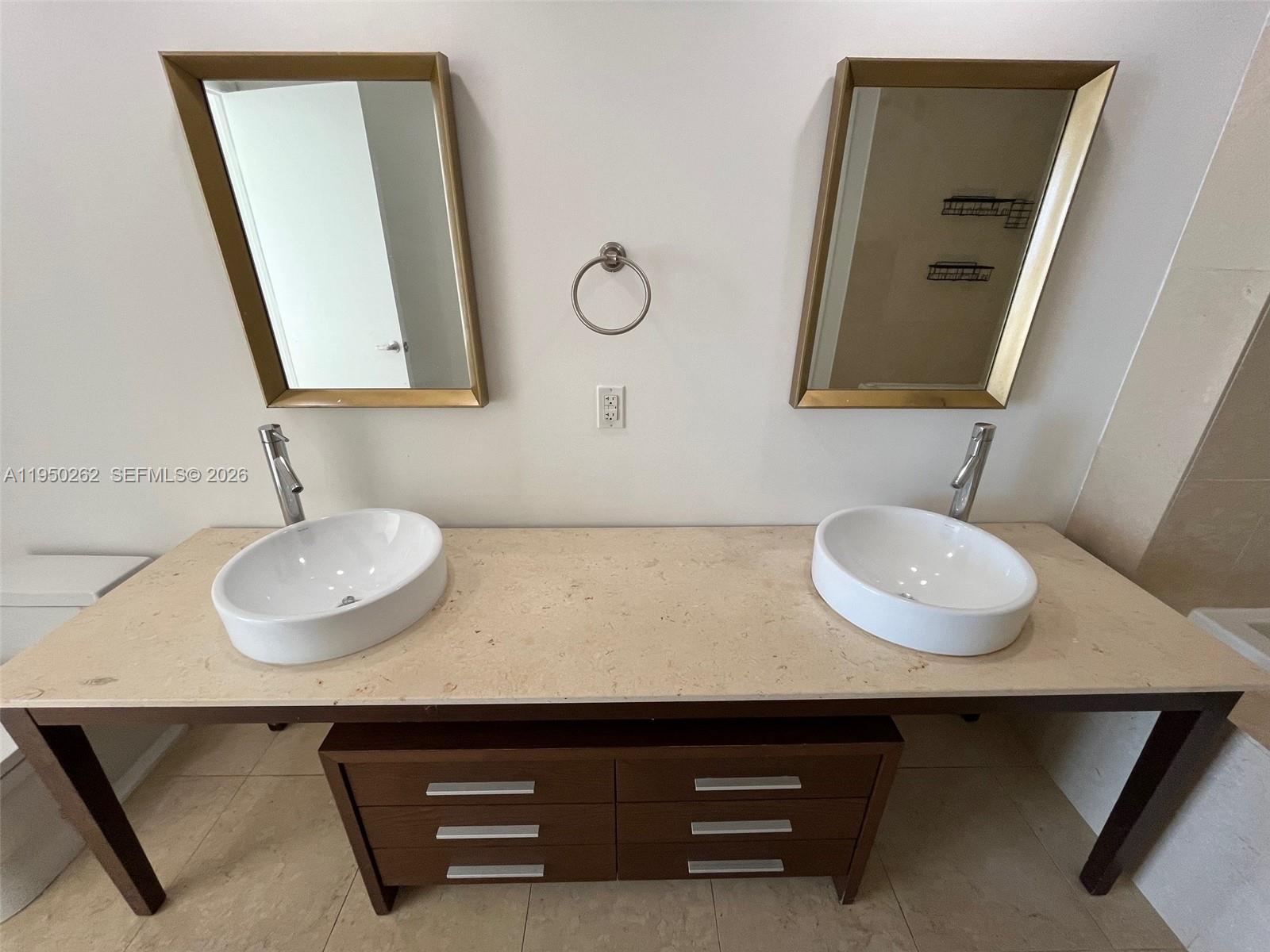 495 Brickell Ave #1207, Miami FL 33131