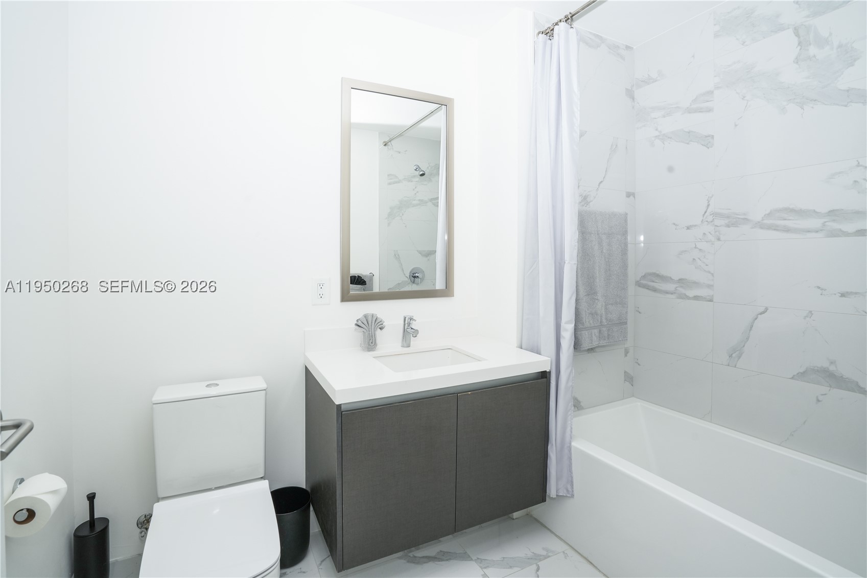 851 NE 1st Ave #2101, Miami FL 33132