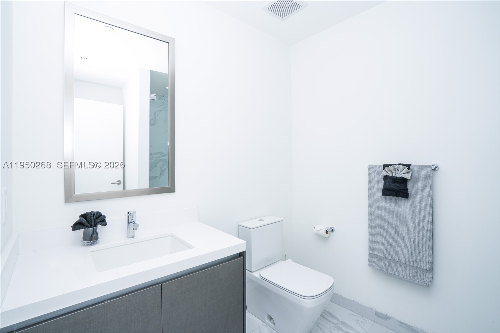 851 NE 1st Ave #2101, Miami FL 33132
