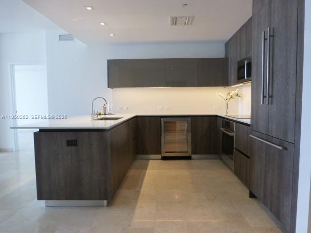 88 SW 7th St #2203, Miami FL 33130
