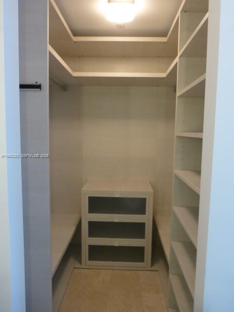 88 SW 7th St #2203, Miami FL 33130