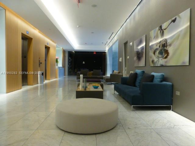 88 SW 7th St #2203, Miami FL 33130
