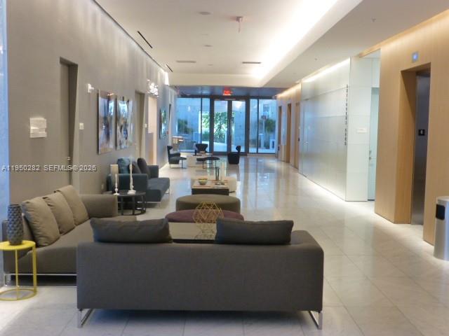 88 SW 7th St #2203, Miami FL 33130