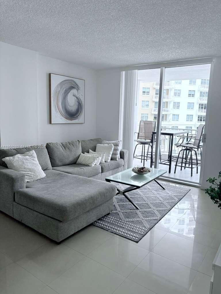 701 Brickell Key Blvd #1105, Miami FL 33131