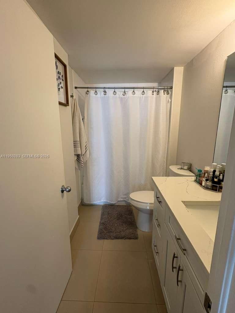 701 Brickell Key Blvd #1105, Miami FL 33131