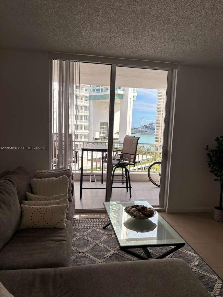 701 Brickell Key Blvd #1105, Miami FL 33131
