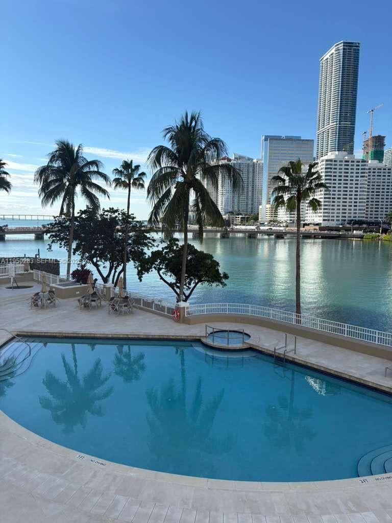 701 Brickell Key Blvd #1105, Miami FL 33131